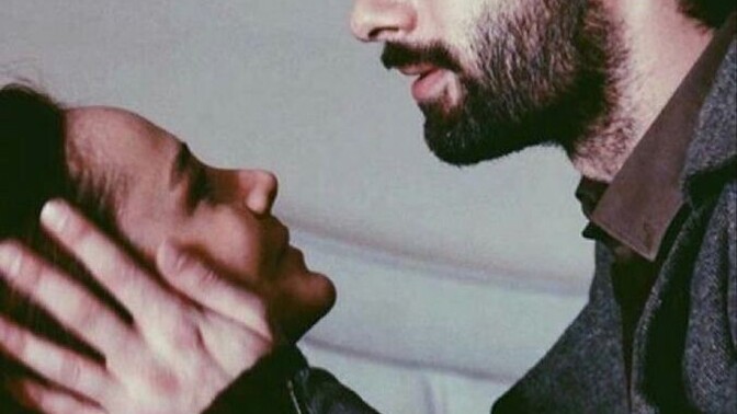 Çok aşık olduğunuz ama güvenmediğiniz bir sevgiliyi terk eder misiniz? Bence böyle bir ilişki bitmeli siz ne düşünüyorsunuz?