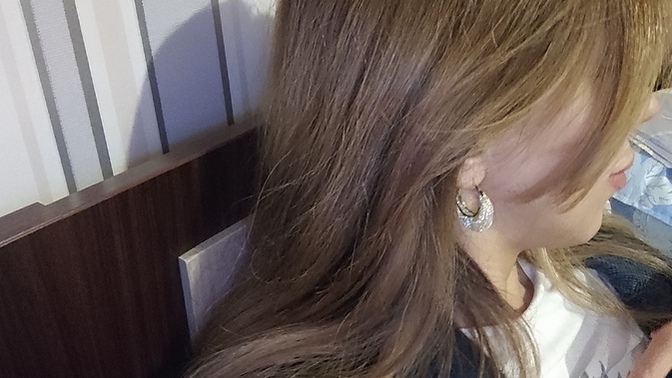 Aylar sonra kendime küpe ala bildim🤭benim parlaklığımın yanında küpe hafif kalmışm mıdır sizce?🤭?