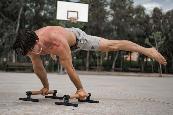 Sokakta spor yapan birisi bu hareketleri yapsa ne düşünürsünüz?
