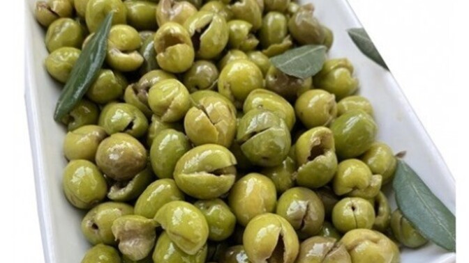 Kırma zeytin sever misiniz?