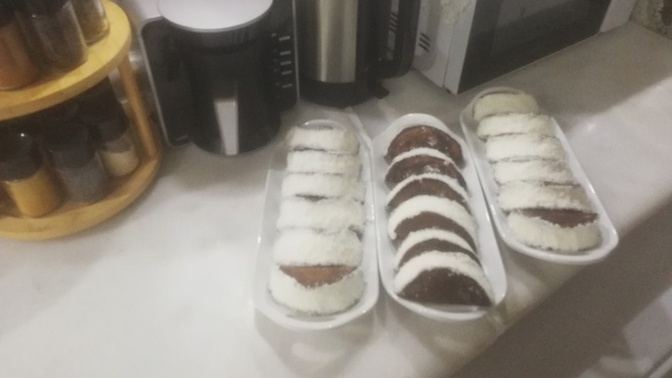 Bu saatte dolapta bunları buldum hatun hangi ara yaptıysa 😊🥰🥰?