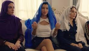 Film ya da dizi izlerken uyuya kalma huyunuz var mı?