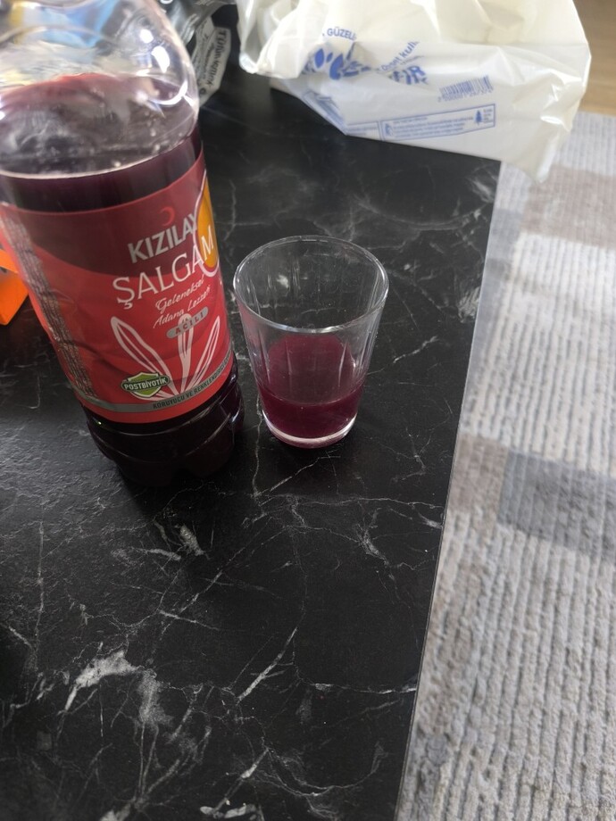 Sizin de canınız bazen saçma sapan şeyler çekiyor mu 😂?
