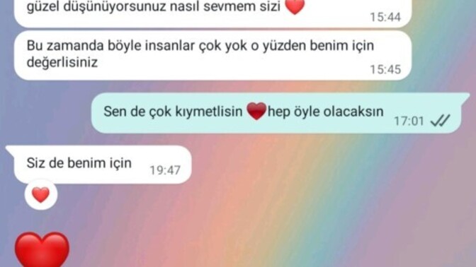 Uzakta olsa da yakın hissettiren birileri var mı?
