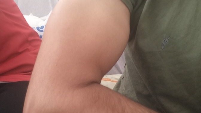 9 aydır spor yapıyom düzgün kol büyütemedim önerisi olan var mı?