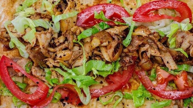 Tavuk döner mi lahmacun mu?