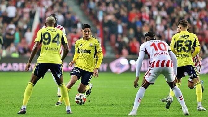 Samsunspor 0 - Fenerbahçe 0... Sarı lacivertliler şampiyonluk yarışında ağır yara aldı! Maçı nasıl buldunuz?