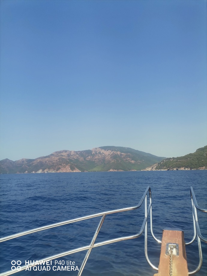 Maviliklere doğru..