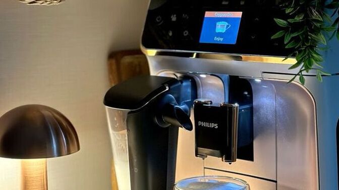 Evde kendi hazırladığın latteyi pencere kenarında yudumlamak mı, yoksa kafede içmek mi daha keyifli olurdu☕?