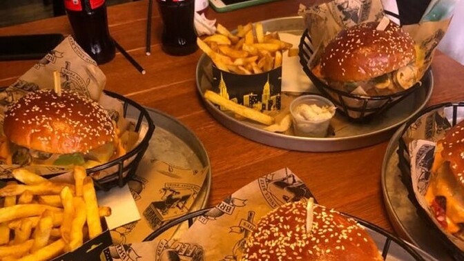 Fast food sever misiniz?