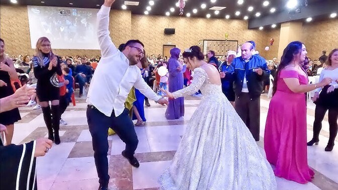 Kimse kimseye güvenip sevmiyorsa eğer kim bu çatır çutur evlenenler?