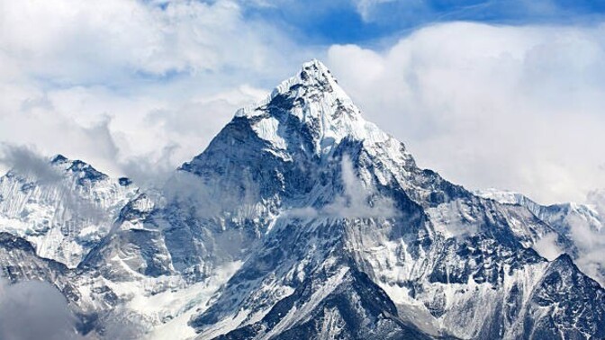 Everestte 1000 dağcı mahsur kaldı! İmkanınız olsaydı siz de tırmanır mıydınız?