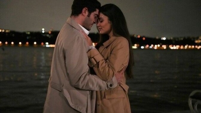 Aşkta en büyük hata ne sence: fazla sevmek mi, az değer görmek mi?