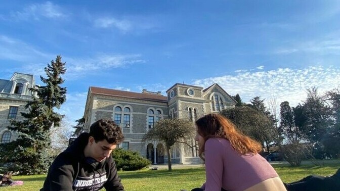 Hoşlandığınız kişi, ilişkisini yeni bitirmiş olsa yine de şansınızı dener misiniz?