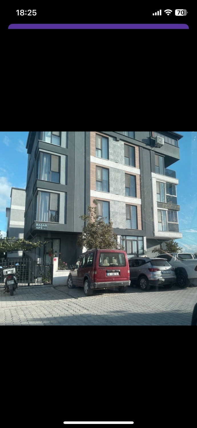 Buradaki otopark kime ait?