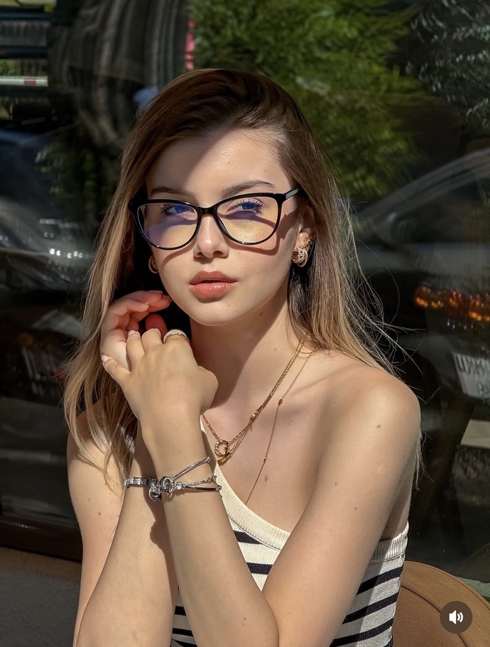 Sizce bu gözlük modeli nasıl?