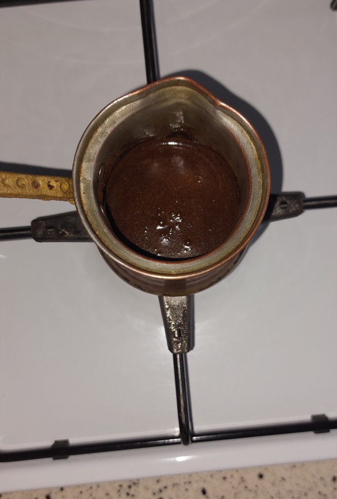 Kahveyi cezvede mi yoksa makinede mi seversiniz ?