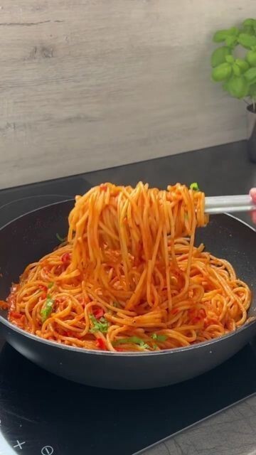 Su saate spagetti yapsam mı yapmasam mı🍝?