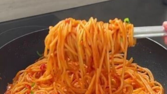 Su saate spagetti yapsam mı yapmasam mı🍝?