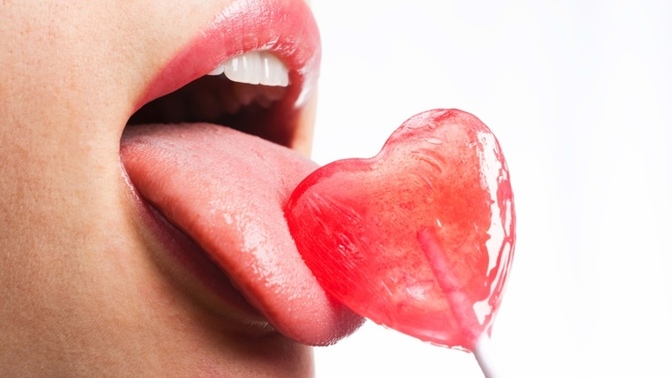 Söz konusu oral seks olduğunda oralı olmayan partnere tepkin nasıl olur?