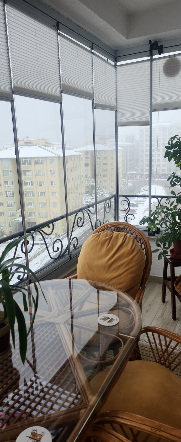 Günaydın🥳 kar yağmış ya, özlediniz mi kış mevsimini?