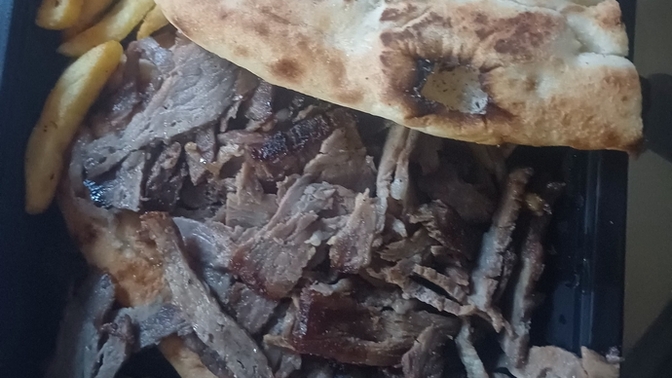 Dönere daha çok yakışan pide mi lavaş mı?