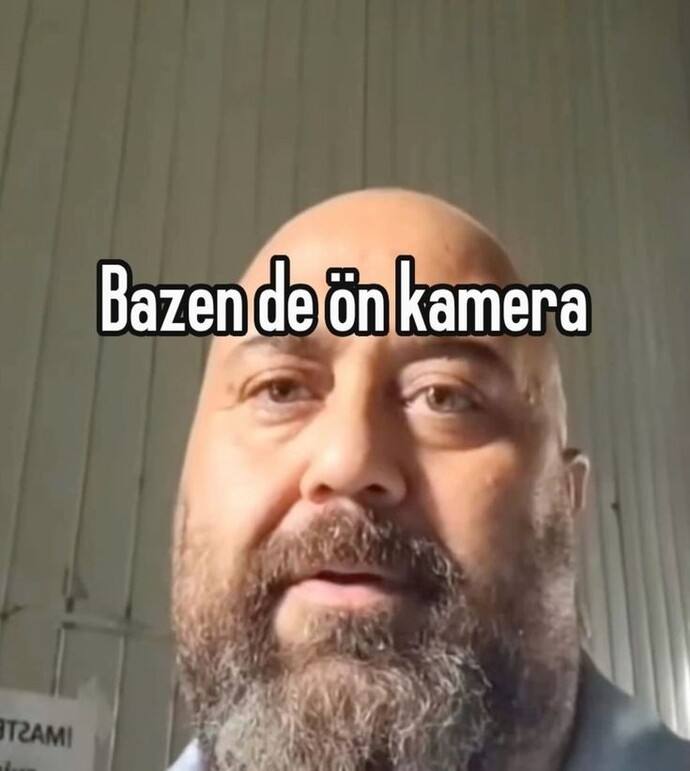 Resimlerde güzel çıkar mısınız?