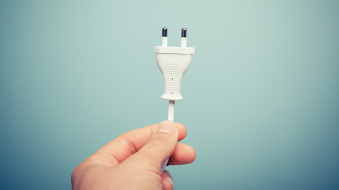 En son neyin ya da  kimin fişini çektiniz?