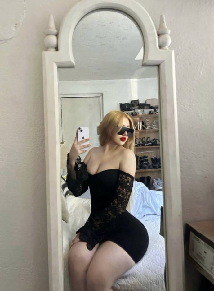 Kızlara seksi kıyafet mi yoksa hanım hanımcık kıyafet mi yakışır?