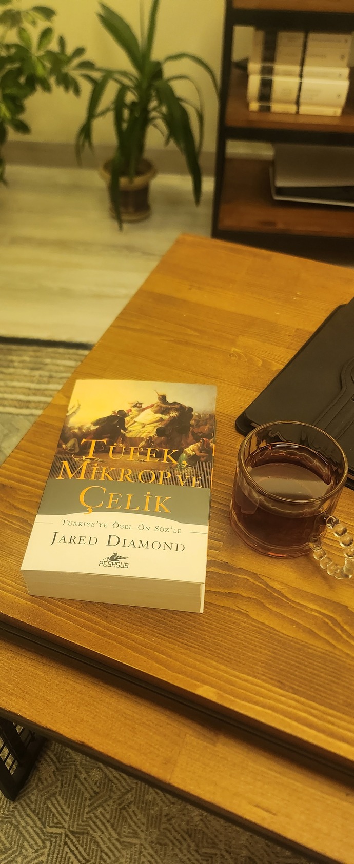 Kitap okumayı seviyor musunuz, yeni kitabımada bakın çabuk🤗?