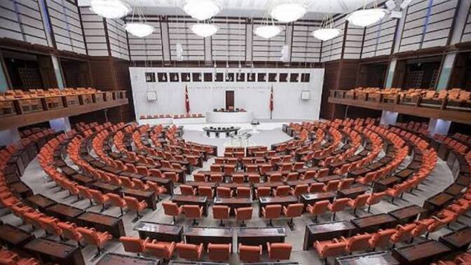 Siyasi parti kurmak istiyorum. Gerekli çevreyi nereden bulabilirim?