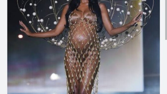 Hamile manken Victoria Secret meleğini nasıl buldunuz?