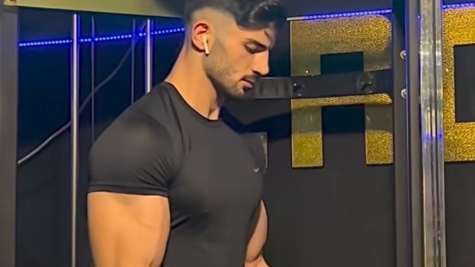 Yakısıklı kestaneciyi gördünüz mü?