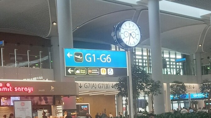 İstanbul hava limanında seyahat için bekleyen var mı içinizde?