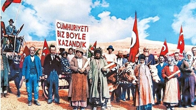 Sence Osmanlı döneminde yaşamak mı, Cumhuriyet'in ilk yıllarında yaşamak mı daha heyecan verici olurdu ve neden?