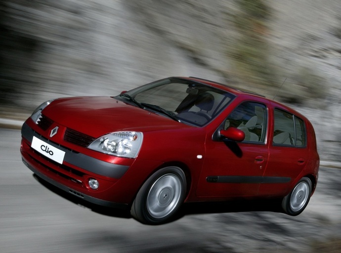 Kafam pek karışık! Renault Clio-2lerin çekişi nasıl?