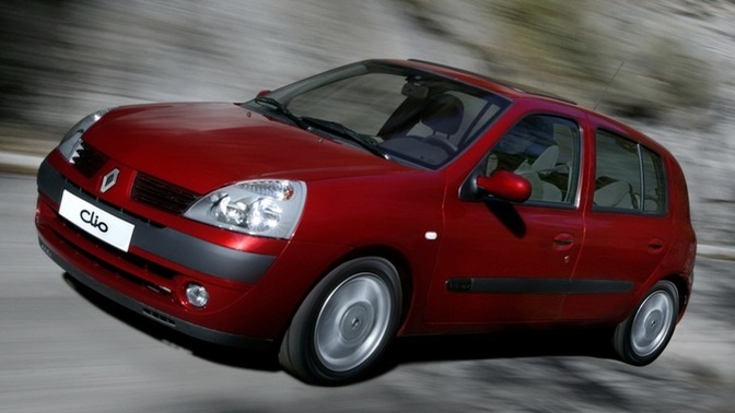 Kafam pek karışık! Renault Clio-2'lerin çekişi nasıl?