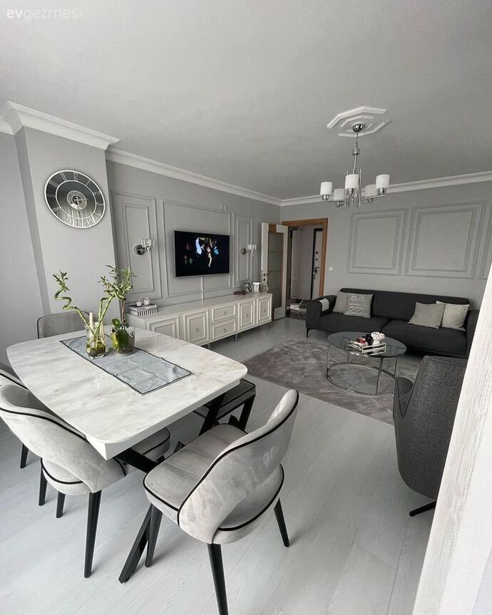 Mobilyada gri mi daha kullanışlı beyaz mı?