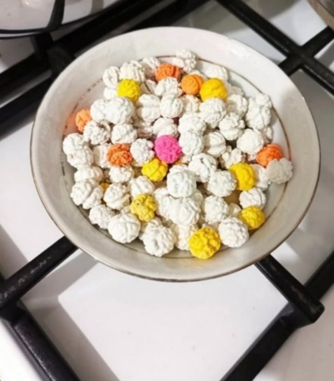 Yarın işde çay molası için arkadaşlarıma tatlı götürecem de bakar mısınız bu yeterli mi?12 kişiyiz?