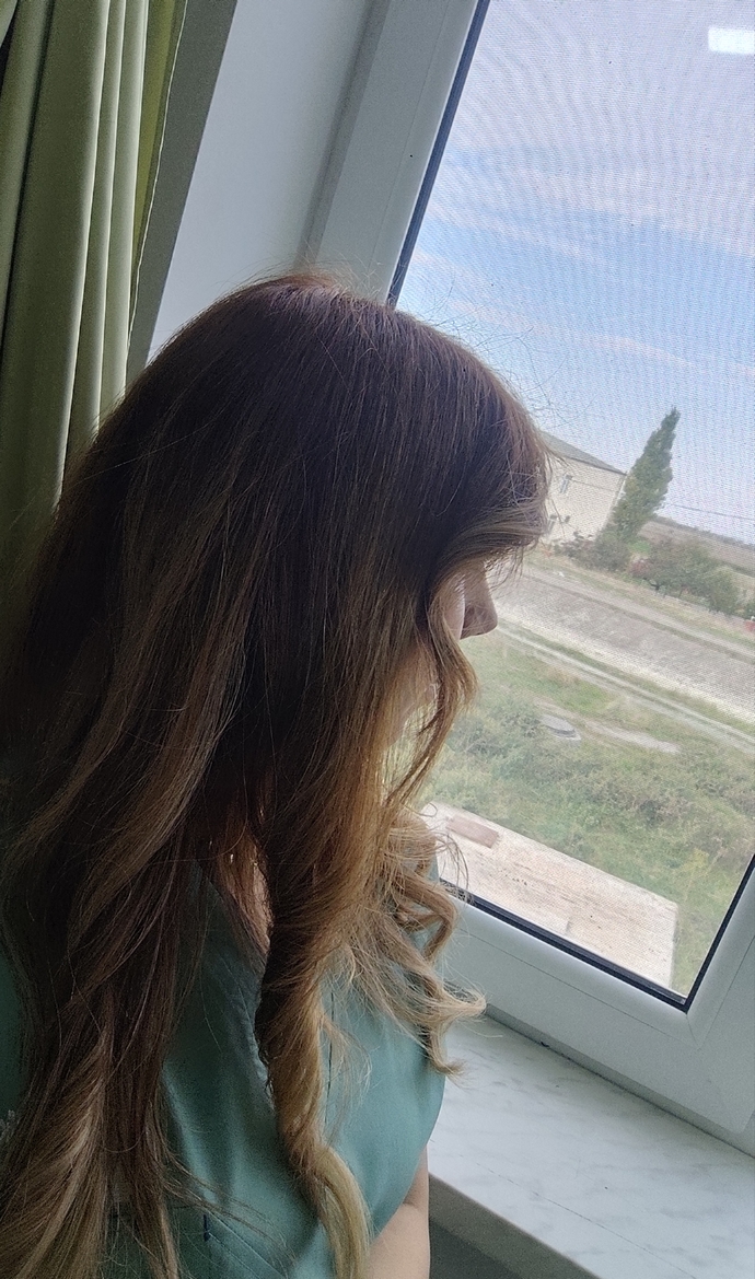 Date geldim gözüm yollarda kaldı kaç saat oldu çocuk gelmedi sizce akşama kadar beklesem böyle gelir mi?