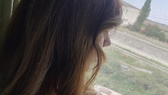 Date geldim gözüm yollarda kaldı kaç saat oldu çocuk gelmedi sizce akşama kadar beklesem böyle gelir mi?