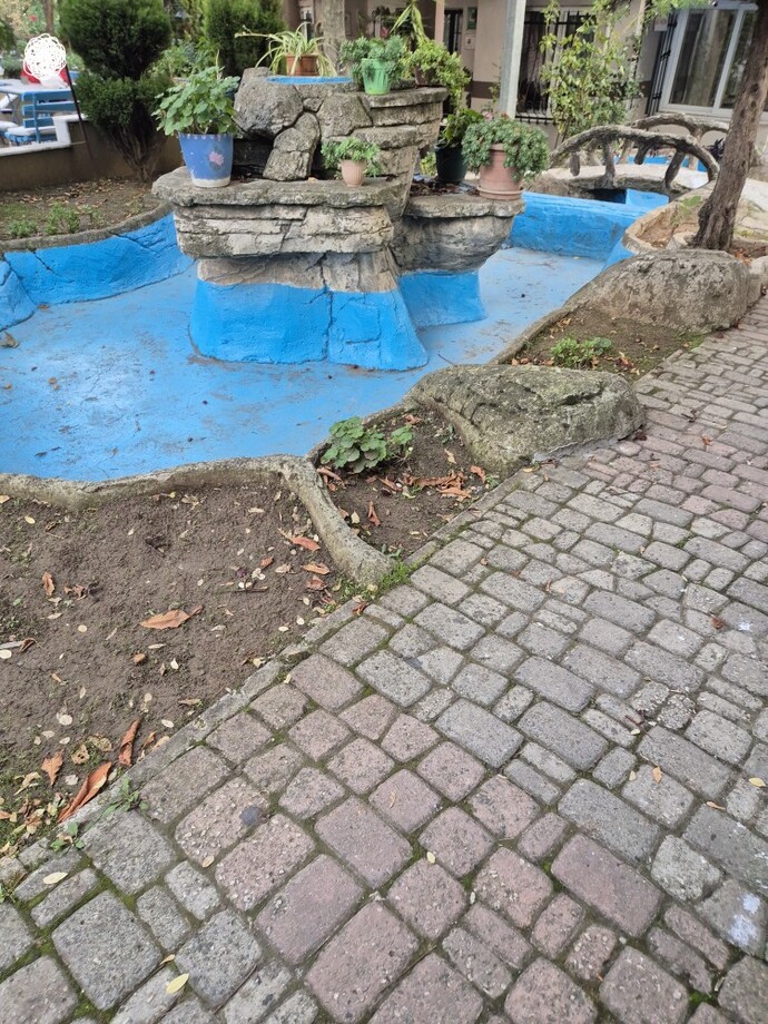 Havuzlu sitede oturuyorum diye hava atsam olur mu?