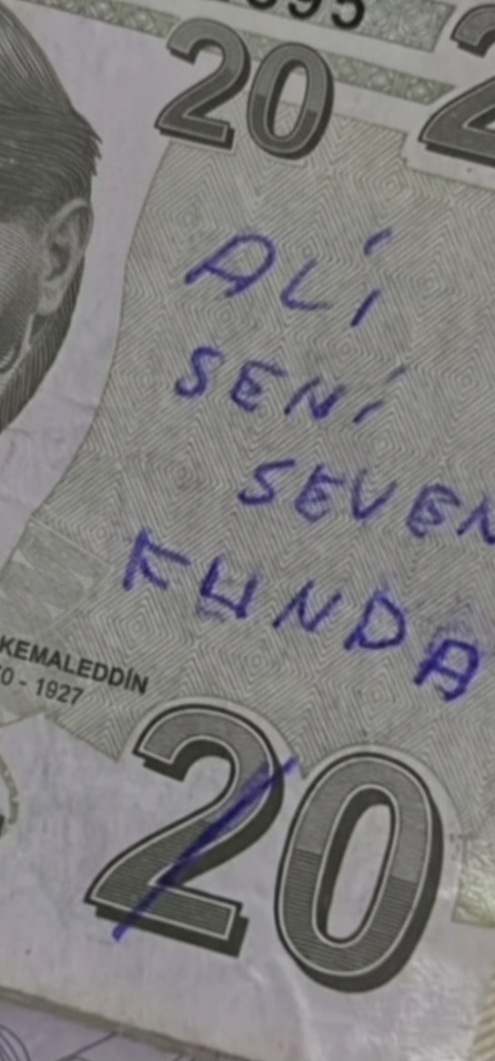 Hanginiz funda söylesin aliyi rezil etti😃?