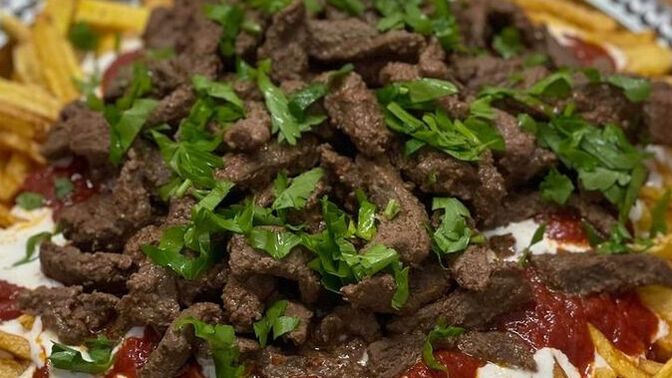 Çökertme kebabı etlimi yoksa tavuklu mu sever siniz?