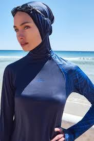 Bir kadın nasıl bir bikini giymeli?