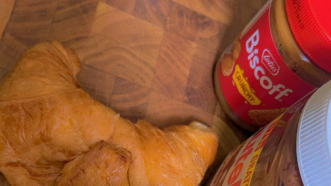 Doymadım sizde seviyor musunuz bunları gece 🥞 atıştırması kruvasan gibi?