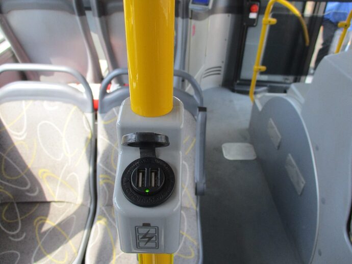 Otobüslerdeki/metrobüsteki şarj yerleri düzgün çalışıyor mu sizce?