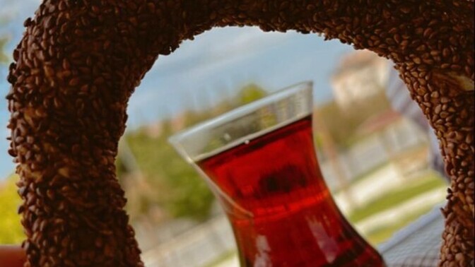 Simit sever misiniz?