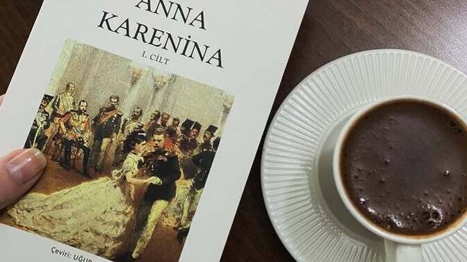 Bir insan sevince mi hiçbir şeyi gözü görmez sevmeyince mi 🌿?