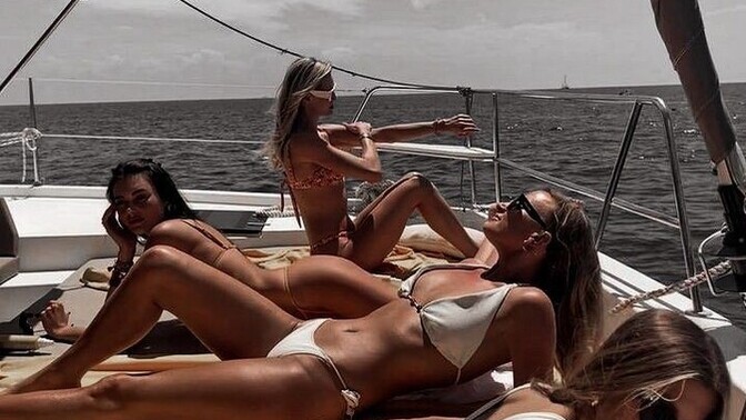 Kadınların birbirilerine cinsellik anlattıkları doğru mu?